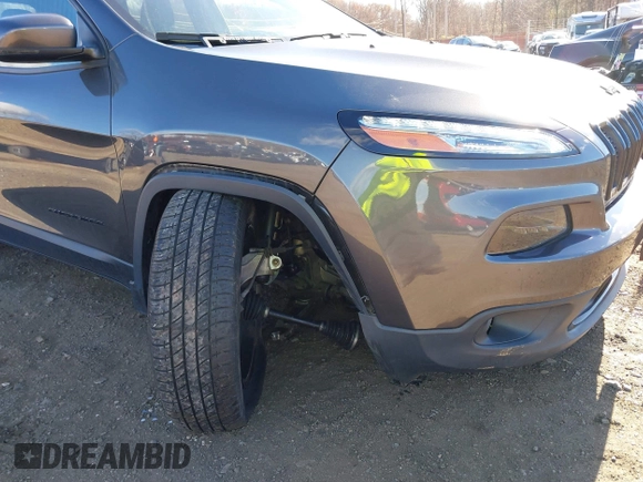 2017 Jeep Cherokee Limited с VIN 1C4PJMDB1HW524720, выставлен на аукционе IAAI как лот 40827046 с пробегом 72 559 миль миль и . История ставок и продаж доступна на DreamBid. Изображение 6.