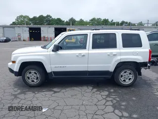 2012 Jeep Patriot Sport with VIN 1C4NJPBA1CD687312, listed as a IAAI auction lot 42651235 with 122,206 mi miles and . Bid and sale history available at DreamBid. Image 14.