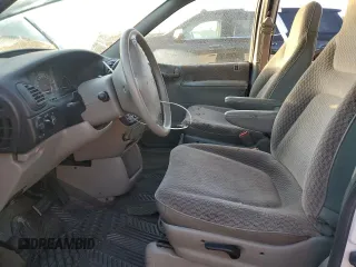 2000 Plymouth Voyager z VIN 2P4GP2534YR645983, wystawiony jako Copart lot #80028904 z przebiegiem Nie podano mil oraz Szkody całkowita. Historia ofert i sprzedaży dostępna na DreamBid. Obrazek 7.