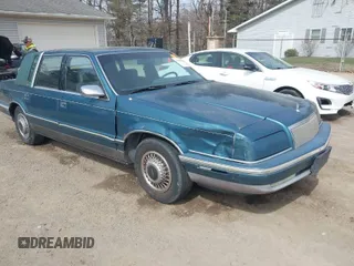 1993 Chrysler New Yorker z VIN 1C3XV66R5PD188692, wystawiony jako IAAI lot #41832600 z przebiegiem 146 380 mil mil oraz . Historia ofert i sprzedaży dostępna na DreamBid. Obrazek 1.