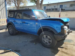 2024 Ford Bronco Big Bend z VIN 1FMDE7BH9RLB50114, wystawiony jako Copart lot #52157635 z przebiegiem 1 002 mil mil oraz Szkoda całkowita • Salvage title. Historia ofert i sprzedaży dostępna na DreamBid. Obrazek 4.