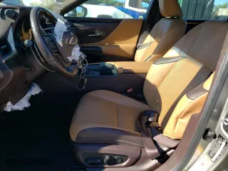 2019 Lexus ES with VIN 58ABZ1B1XKU034313, listed as a Copart auction lot 70749884 with 75,621 mi miles and Salvage Title. Bid and sale history available at carsss.com. Image 7.