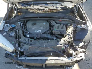 2018 BMW X1 sDrive28i with VIN WBXHU7C31J5L06010, listed as a Copart auction lot 50690995 with 44,092 mi miles and Salvage Title. Bid and sale history available at carsss.com. Image 12.