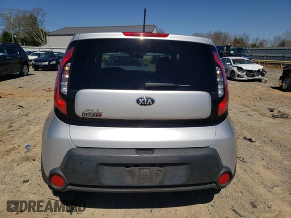 2015 Kia Soul with VIN KNDJN2A20F7768353, listed as a Copart auction lot 49320135 with 135,636 mi miles and Clean Title. Bid and sale history available at DreamBid. Image 6.