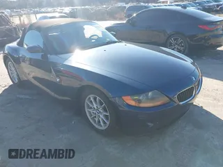 2004 BMW Z4 2.5i with VIN 4USBT33524LS48872, listed as a IAAI auction lot 41583182 with 170,083 mi miles. Bid and sale history available at carsss.com. Image 1.