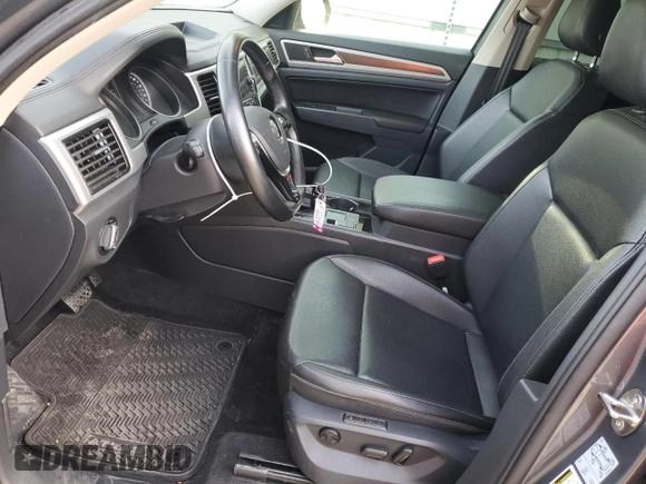 2018 Volkswagen Atlas SEL z VIN 1V2ER2CA4JC503864, wystawiony jako Copart lot #54832325 z przebiegiem 62 272 mil mil oraz Szkoda całkowita • Salvage title. Historia ofert i sprzedaży dostępna na DreamBid. Obrazek 7.