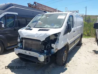 2016 Ford Transit Cargo z VIN 1FTYR1YM6GKB55690, wystawiony jako IAAI lot #41806571 z przebiegiem 97 623 mil mil oraz . Historia ofert i sprzedaży dostępna na DreamBid. Obrazek 2.