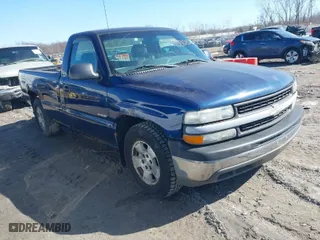 2002 Chevrolet Silverado 1500 with VIN 1GCEC14W22Z151678, listed as a IAAI auction lot 41788024 with 104,195 mi miles. Bid and sale history available at carsss.com. Image 1.