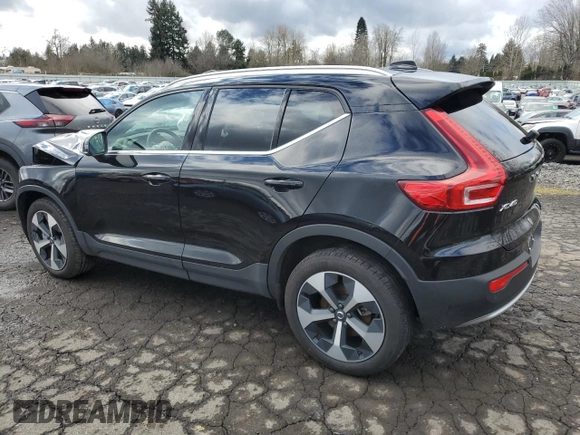 2025 Volvo XC40 Plus Bright Theme с VIN YV4L12UE4S2491995, выставлен на аукционе Copart как лот 45732865 с пробегом Не указан миль и Чистый • Clean title. История ставок и продаж доступна на DreamBid. Изображение 2.