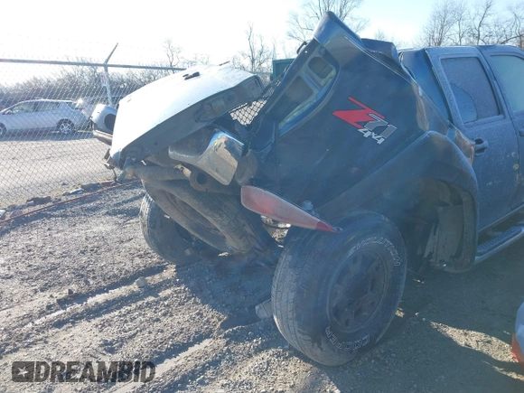 2006 Chevrolet Colorado 3LT with VIN 1GCDT136568142885, listed as a IAAI auction lot 41811032 with 184,039 mi miles and . Bid and sale history available at DreamBid. Image 16.