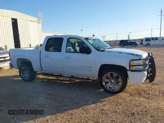 2008 Chevrolet Silverado 1500 1LT with VIN 3GCEC13J28G170004, listed as a IAAI auction lot 41690352 with 238,573 mi miles and . Bid and sale history available at DreamBid. Image 13.