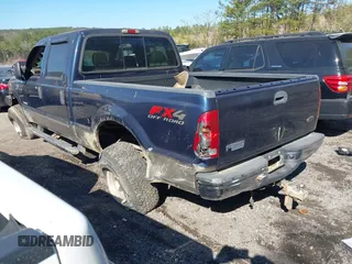 2004 Ford F-350 XL z VIN 1FTSW31P44EC96363, wystawiony jako IAAI lot #41632997 z przebiegiem 208 382 mil mil oraz . Historia ofert i sprzedaży dostępna na DreamBid. Obrazek 3.