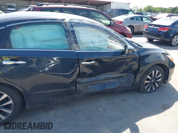 2016 Nissan Altima SR with VIN 1N4AL3APXGC287063, listed as a IAAI auction lot 42262201 with 116,233 mi miles and . Bid and sale history available at DreamBid. Image 6.
