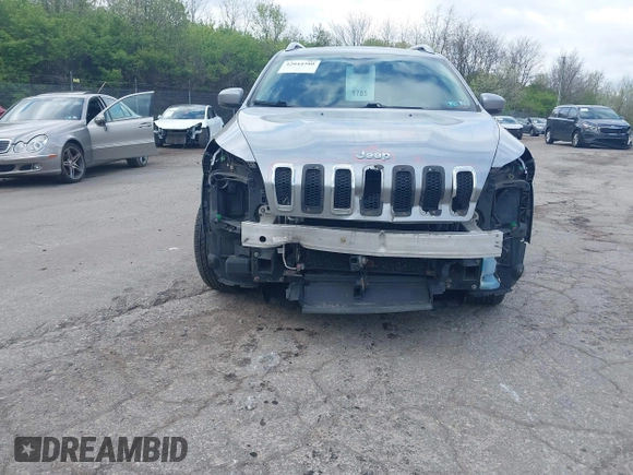 2015 Jeep Cherokee Limited with VIN 1C4PJMDS4FW650454, listed as a IAAI auction lot 42044380 with 123,837 mi miles. Bid and sale history available at carsss.com. Image 6.