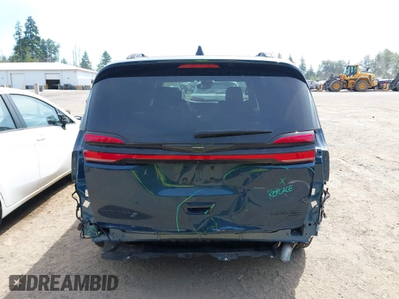 2023 Chrysler Pacifica Limited with VIN 2C4RC3GGXPR555282, listed as a IAAI auction lot 42452848 with 18,373 mi miles and . Bid and sale history available at DreamBid. Image 17.