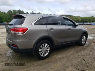 2018 Kia Sorento LX z VIN 5XYPG4A31JG345348, wystawiony jako Copart lot #55413455 z przebiegiem 64 868 mil mil oraz Szkoda całkowita • Salvage title. Historia ofert i sprzedaży dostępna na DreamBid. Obrazek 3.