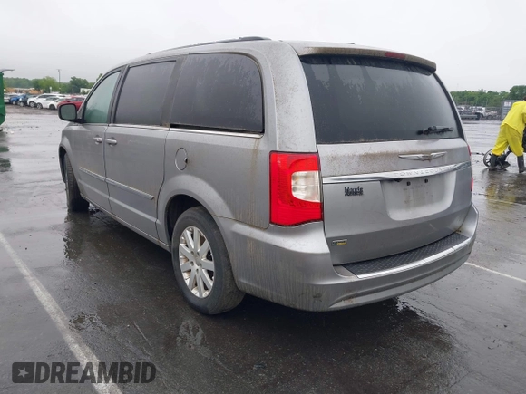 2015 Chrysler Town & Country Touring with VIN 2C4RC1BG6FR695422, listed as a IAAI auction lot 42246534 with 181,433 mi miles and . Bid and sale history available at DreamBid. Image 3.
