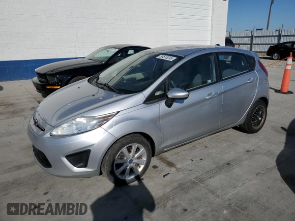 2013 Ford Fiesta S с VIN 3FADP4TJ9DM226913, выставлен на аукционе Copart как лот 55515245 с пробегом 107 947 миль миль и Списание • Salvage title. История ставок и продаж доступна на DreamBid. Изображение 1.