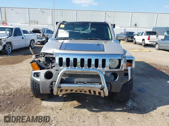 2006 Hummer H3 with VIN 5GTDN136068282801, listed as a IAAI auction lot 41843432 with 169,856 mi miles. Bid and sale history available at carsss.com. Image 13.