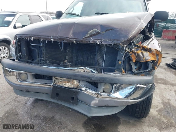 1998 Dodge Ram 1500 with VIN 3B7HF16Z9WM220840, listed as a IAAI auction lot 41595328 with 199,281 mi miles. Bid and sale history available at carsss.com. Image 17.