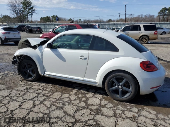 2014 Volkswagen Beetle 1.8T z VIN 3VWJ17AT1EM665073, wystawiony jako Copart lot #47805405 z przebiegiem 92 303 mil mil oraz Szkoda całkowita • Salvage title. Historia ofert i sprzedaży dostępna na DreamBid. Obrazek 2.