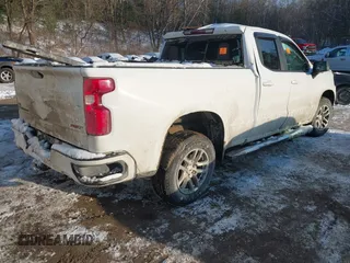 2019 Chevrolet Silverado 1500 RST with VIN 1GCRYEEDXKZ273955, listed as a IAAI auction lot 41211019 with Not Provided miles and . Bid and sale history available at DreamBid. Image 4.