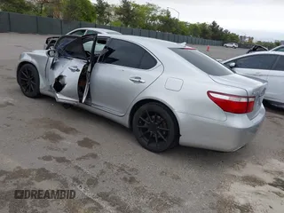 2007 Lexus LS 460 z VIN JTHBL46F575043327, wystawiony jako IAAI lot #42201956 z przebiegiem 167 993 mil mil oraz . Historia ofert i sprzedaży dostępna na DreamBid. Obrazek 3.