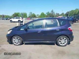 2010 Honda Fit Sport with VIN JHMGE8H6XAC032668, listed as a IAAI auction lot 42145017 with 172,922 mi miles and . Bid and sale history available at DreamBid. Image 14.