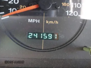 1996 Jeep Grand Cherokee with VIN 1J4EZ58Y7TC128428, listed as a IAAI auction lot 42050443 with 241,591 mi miles and . Bid and sale history available at DreamBid. Image 7.