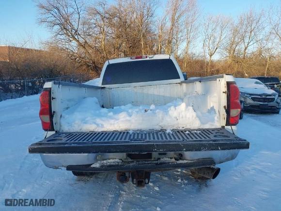 2006 Chevrolet Silverado 2500HD LT3 with VIN 1GCHK23D66F229988, listed as a IAAI auction lot 41307107 with NaN miles. Bid and sale history available at carsss.com. Image 17.