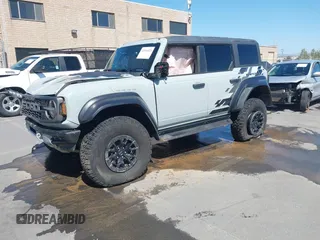 2023 Ford Bronco Raptor с VIN 1FMEE5JR7PLC04106, выставлен на аукционе IAAI как лот 42316422 с пробегом 6 859 миль миль и . История ставок и продаж доступна на DreamBid. Изображение 2.