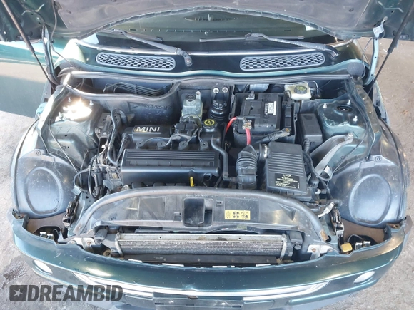 2002 MINI Hardtop with VIN WMWRC33472TC34913, listed as a IAAI auction lot 41599382 with 150,177 mi miles and . Bid and sale history available at DreamBid. Image 10.