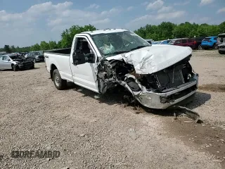 2022 Ford F-250 XL z VIN 1FTBF2B65NED54952, wystawiony jako Copart lot #58502015 z przebiegiem 19 780 mil mil oraz Szkoda całkowita • Salvage title. Historia ofert i sprzedaży dostępna na DreamBid. Obrazek 14.