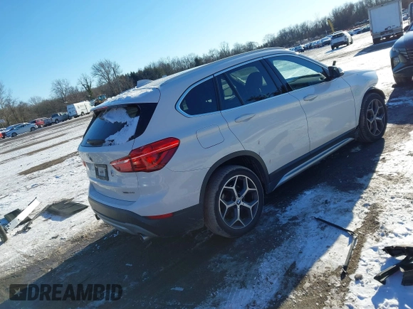2018 BMW X1 xDrive28i z VIN WBXHT3C36J5L30217, wystawiony jako IAAI lot #41237775 z przebiegiem 60 071 mil mil oraz . Historia ofert i sprzedaży dostępna na DreamBid. Obrazek 4.