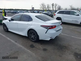 2021 Toyota Camry SE Nightshade with VIN 4T1G11AK0MU459458, listed as a IAAI auction lot 41776259 with 68,415 mi miles. Bid and sale history available at carsss.com. Image 3.