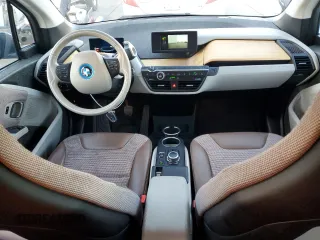 2019 BMW i3 with VIN WBY8P4C57K7D27696, listed as a Copart auction lot 85429264 with 32,219 mi miles and Salvage title. Bid and sale history available at DreamBid. Image 8.