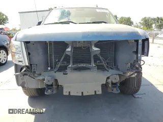 2007 Chevrolet Silverado 1500 Work Truck with VIN 2GCEC13C371552521, listed as a Copart auction lot 55070115 with 241,955 mi miles and Salvage Title. Bid and sale history available at DreamBid. Image 5.