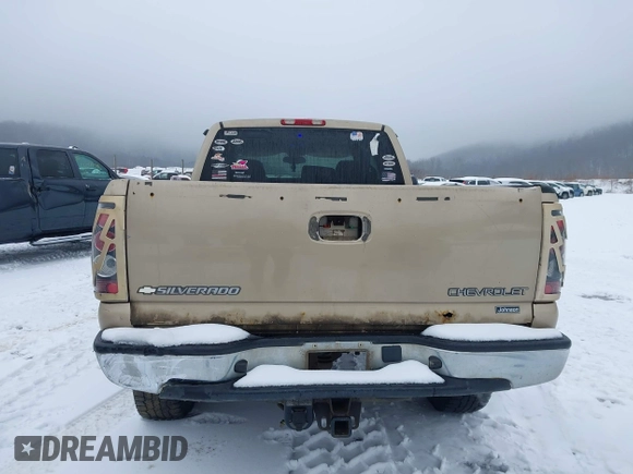 2005 Chevrolet Silverado 1500 with VIN 1GCEK19V75E150685, listed as a IAAI auction lot 41431129 with 254,224 mi miles. Bid and sale history available at carsss.com. Image 16.