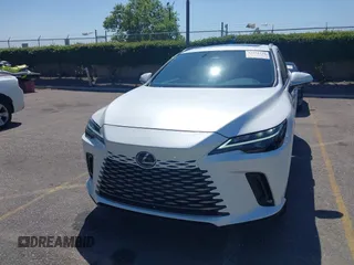 2024 Lexus RX 350 z VIN 2T2BAMBAXRC042872, wystawiony jako IAAI lot #42151226 z przebiegiem 8 141 mil mil oraz . Historia ofert i sprzedaży dostępna na DreamBid. Obrazek 6.
