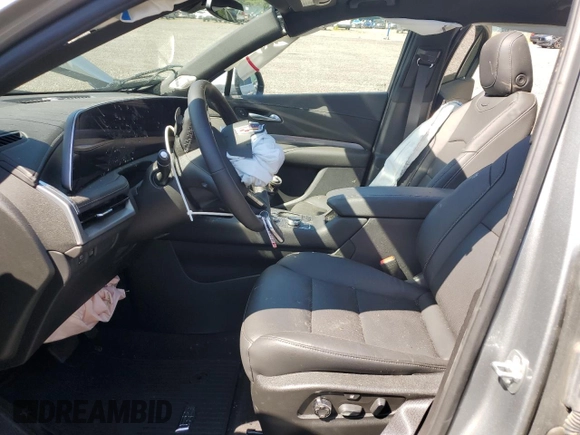 2024 Cadillac XT4 AWD Premium Luxury z VIN 1GYFZDR40RF199813, wystawiony jako Copart lot #57576305 z przebiegiem 586 mil mil oraz Nie do naprawy • Non repairable. Historia ofert i sprzedaży dostępna na DreamBid. Obrazek 7.