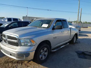 2018 Ram 1500 SLT z VIN 1C6RR6GG2JS119281, wystawiony jako IAAI lot #41897492 z przebiegiem 242 877 mil mil oraz . Historia ofert i sprzedaży dostępna na DreamBid. Obrazek 2.