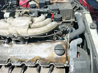 1988 BMW 3 Series с VIN WBABB1305J1930988, выставлен на аукционе IAAI как лот 42405785 с пробегом 98 533 миль миль и . История ставок и продаж доступна на DreamBid. Изображение 13.