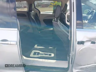 2023 Chrysler Pacifica Hybrid Limited with VIN 2C4RC1S78PR551260, listed as a IAAI auction lot 41992752 with 55,136 mi miles and . Bid and sale history available at DreamBid. Image 8.