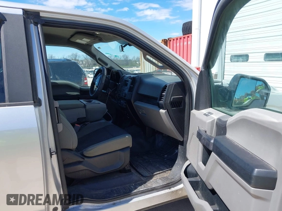 2015 Ford F-150 XL with VIN 1FTEX1CP4FKE29445, listed as a IAAI auction lot 41899626 with 274,329 mi miles. Bid and sale history available at carsss.com. Image 5.