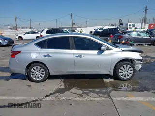 2019 Nissan Sentra SV z VIN 3N1AB7AP4KY337088, wystawiony jako IAAI lot #41762716 z przebiegiem 53 776 mil mil oraz . Historia ofert i sprzedaży dostępna na DreamBid. Obrazek 14.