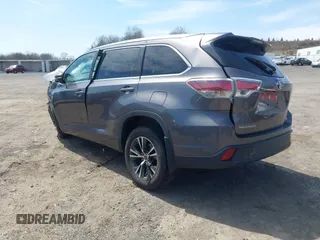 2016 Toyota Highlander XLE z VIN 5TDJKRFH8GS231543, wystawiony jako IAAI lot #42071117 z przebiegiem Nie podano mil oraz . Historia ofert i sprzedaży dostępna na DreamBid. Obrazek 3.
