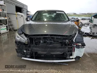 2017 Infiniti Q50 3.0t Sport with VIN JN1EV7AR7HM838322, listed as a Copart auction lot 88759165 with 86,733 mi miles and Salvage Title. Bid and sale history available at carsss.com. Image 5.