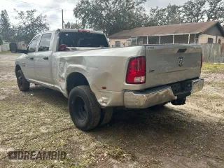 2014 Ram 3500 Tradesman with VIN 3C63RPGLXEG108065, listed as a Copart auction lot 43269975 with 268,985 mi miles and Clean Title. Bid and sale history available at carsss.com. Image 3.