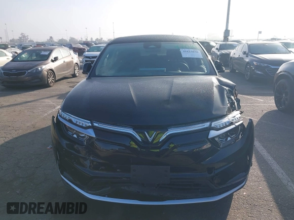 2023 VinFast VF 8 Eco с VIN RLLV1AEB9PH003158, выставлен на аукционе IAAI как лот 41615030 с пробегом 8 711 миль миль и . История ставок и продаж доступна на DreamBid. Изображение 12.