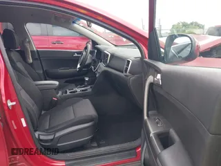 2020 Kia Sportage LX z VIN KNDPM3ACXL7787936, wystawiony jako IAAI lot #42232344 z przebiegiem 45 061 mil mil oraz . Historia ofert i sprzedaży dostępna na DreamBid. Obrazek 5.